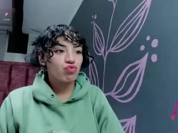 Kiara_fox__  live sex cam