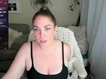 Kierareines  live sex cam