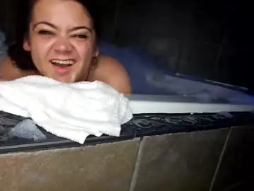 Ladiiered91  live sex cam