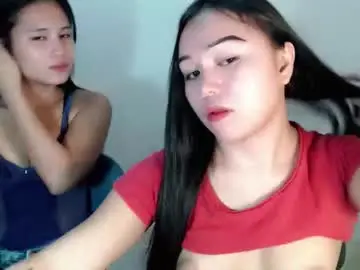 Mami_jups  live sex cam