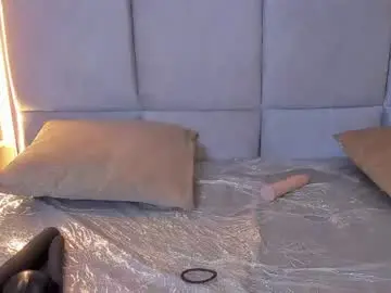 Sharlotaura26  live sex cam