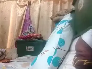 Tuchmegently  live sex cam