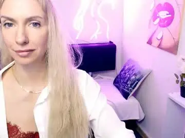 Cute_smile_shy  live sex cam