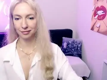 Cute_smile_shy  live sex cam