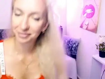 Cute_smile_shy  live sex cam