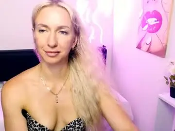 Cute_smile_shy  live sex cam