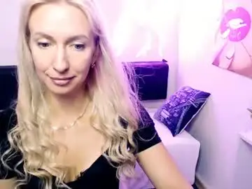 Cute_smile_shy  live sex cam