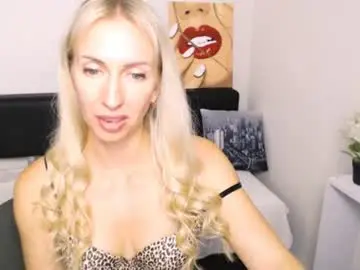 Cute_smile_shy  live sex cam