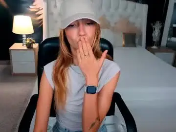 Jackie__fox  live sex cam