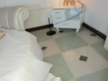 Miablosoom  live sex cam