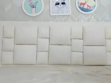 Naia_cox  live sex cam