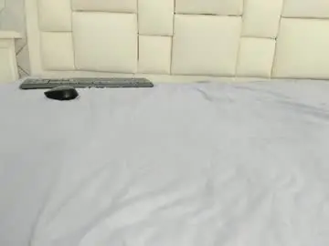 Naia_cox  live sex cam