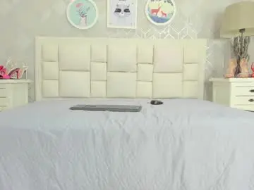 Naia_cox  live sex cam