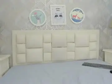 Naia_cox  live sex cam