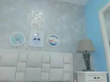 Naia_cox  live sex cam