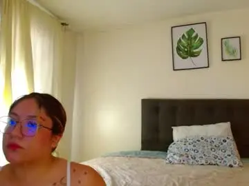 Samanthachop  live sex cam