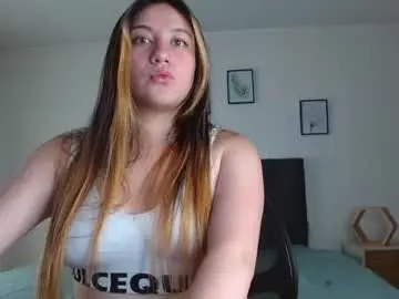 Samanthachop  live sex cam