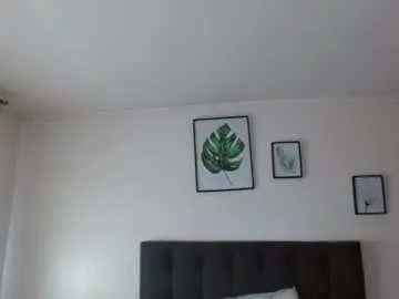 Samanthachop  live sex cam