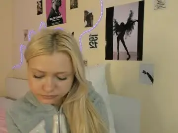 Satinpresence  live sex cam