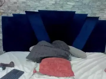 Sophia_brunett  live sex cam