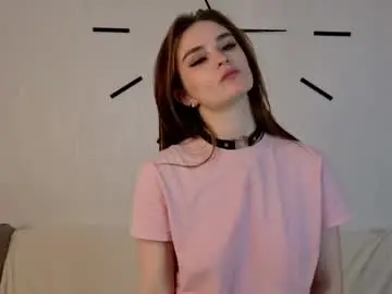 Eartharaybourn  live sex cam