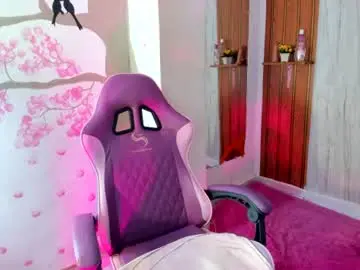 Emilly_coper18  live sex cam