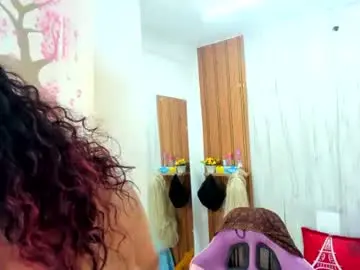 Emilly_coper18  live sex cam