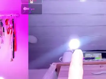 Emily_foxxxi  live sex cam