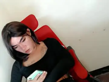 Gelluxxx  live sex cam