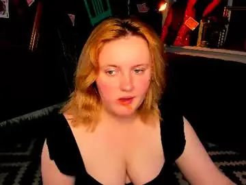 Katybriggs  live sex cam