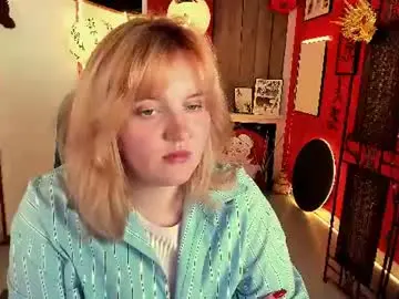 Katybriggs  live sex cam