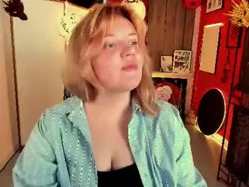 Katybriggs  live sex cam