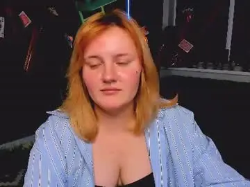 Katybriggs  live sex cam