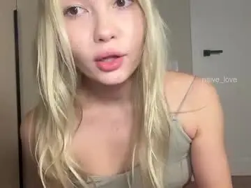 Naive_love  live sex cam