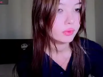 Naive_love  live sex cam