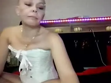 Queenofmen69  live sex cam
