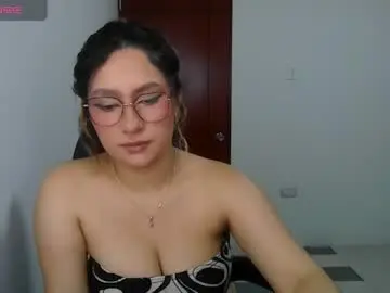 Racchell_g22  live sex cam