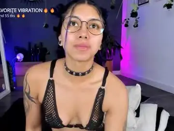 Ravenwitch_  live sex cam