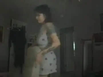 Redqueen9  live sex cam