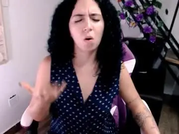 Samantha2girl  live sex cam