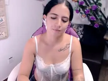 Samantha2girl  live sex cam