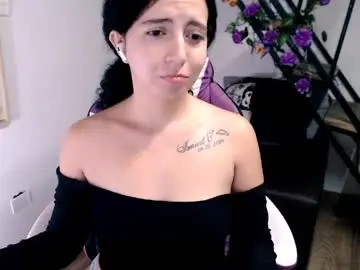 Samantha2girl  live sex cam