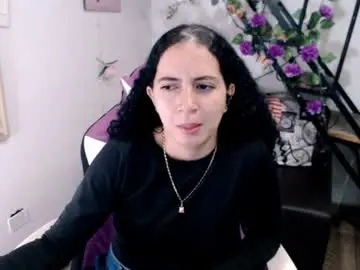 Samantha2girl  live sex cam