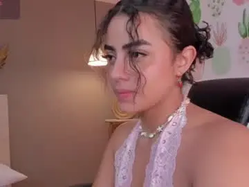 Yaya23x  live sex cam
