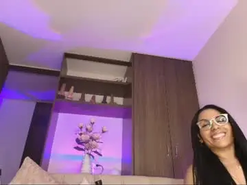 Almacastillo2  live sex cam