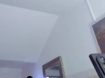 Halie728  live sex cam