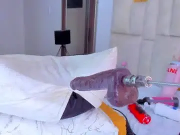 Halie728  live sex cam