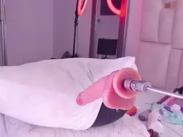 Halie728  live sex cam