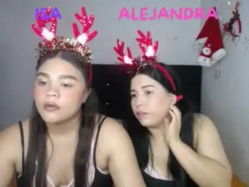 Isamoon99  live sex cam