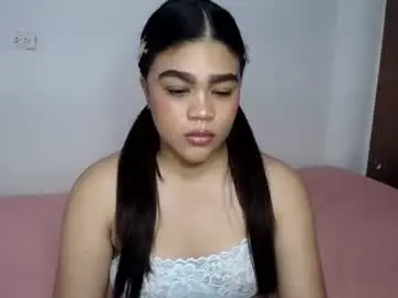 Isamoon99  live sex cam